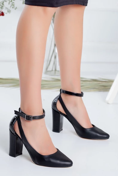 Lillian Topuklu Siyah Cilt Ayakkabı - 2
