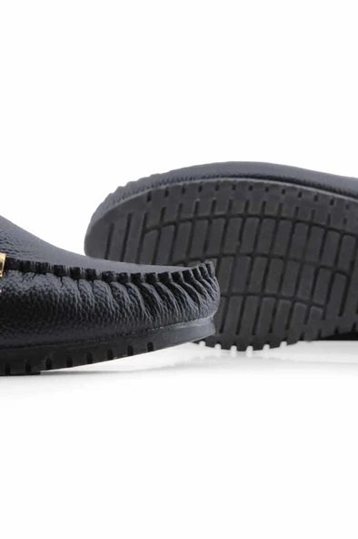 Siyah V aksesuarlı rok kadın loafer ayakakbı - Resim 5