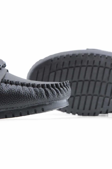 Siyah zincir aksesuarlı rok kadın loafer ayakakbı - Resim 4