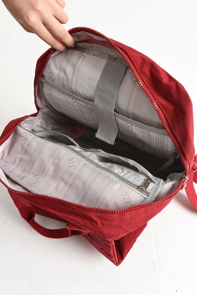 571 collections İki Fonksiyonlu Sırt ve El Çantası Ultra Hafif Kırmızı (Model:571-5H) - Resim 4