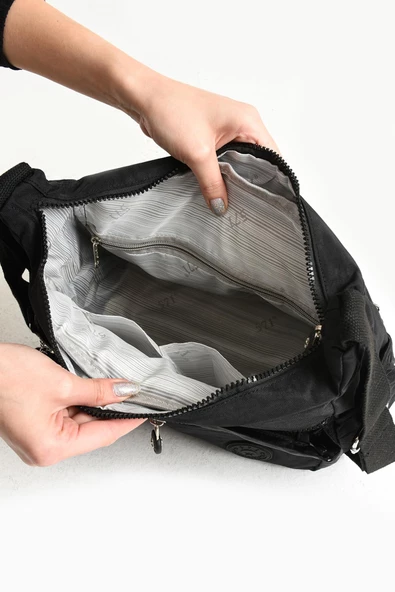 571 collections Çapraz Askılı Ultra Hafif Çok Cepli Bayan Omuz Çantası Siyah (Model:571-6C) - Resim 4