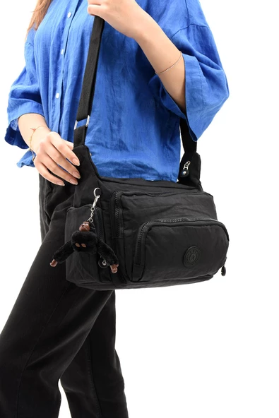 Çapraz Askılı Ultra Hafif Çok Cepli Bayan Omuz Çantası Siyah (Model: 571-6G)