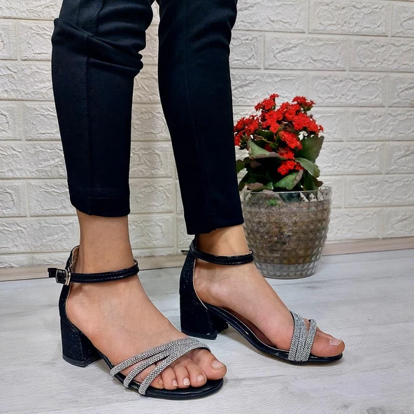 Fiyra Verlas Siyah Taşlı Kız Çocuk Topuklu Ayakkabı - 6