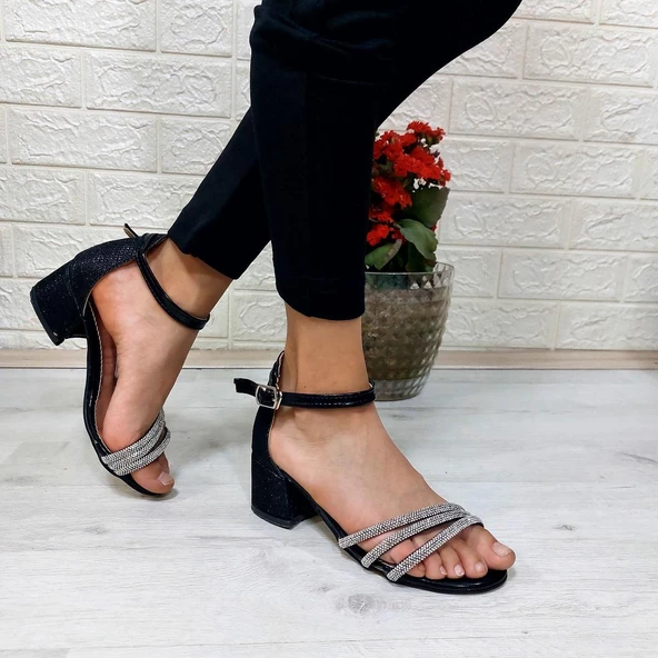 Fiyra Verlas Siyah Taşlı Kız Çocuk Topuklu Ayakkabı - 4