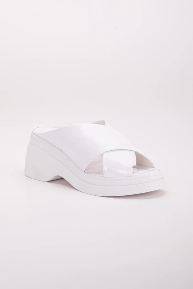 Rugan Kalın Çapraz Bantlı Beyaz Kadın Dolgu Topuklu Terlik - Resim 4