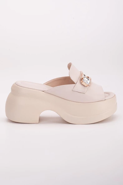 Platform TabanTümyüz Toka Taşlı Cilt Bej Kadın Dolgu Topuk Terlik - Resim 3