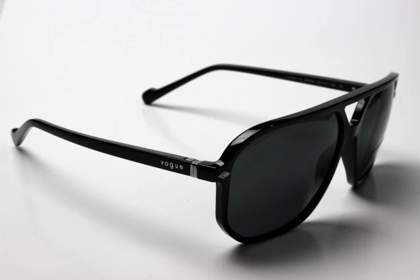 VOGUE VO5531-S W44/87 UNISEX GÜNEŞ GÖZLÜĞÜ 60 Parlak Siyah - 3