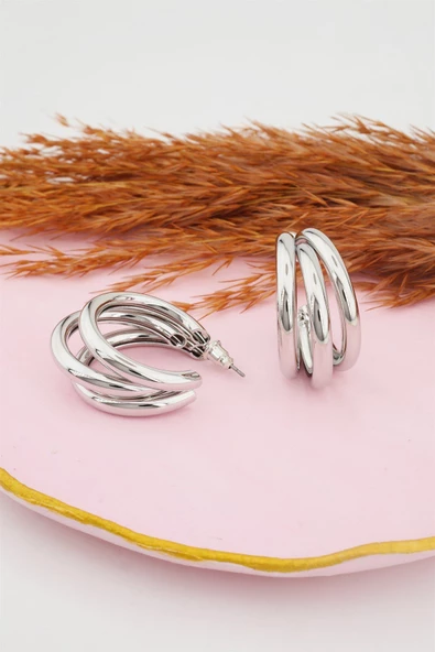 Kadın Kararmaz Boru Halka Küpe ürün görseli