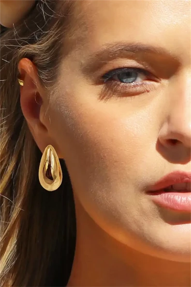 Kadın Vip Seri Su Damlası Model Küpe ürün görseli