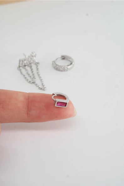 Kadın Vip Seri Baget Zirkon Taşlı Zincirli Model 3'lü Küpe Seti Kırmızı Taşlı Helix Model - Resim 4