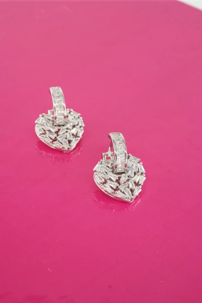 Kadın Vip Seri Baget Zirkon Taşlı Küpe Seti ürün görseli