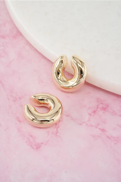 Kadın Vip Seri Bombeli 3 cm Halka Kıkırdak Küpe ürün görseli