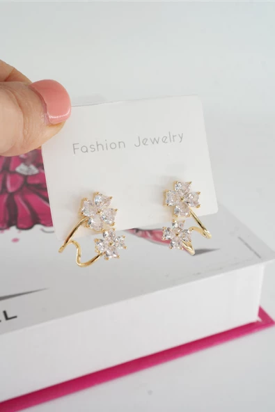 Kadın Vip Seri Baget Zirkon Taşlı  925 Ayar Gümüş Klipsli Küpe Seti ürün görseli