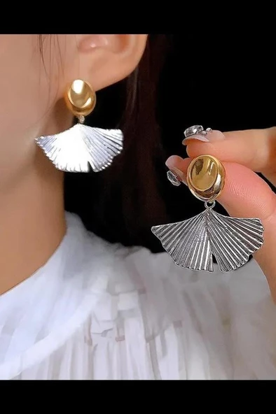 Kadın Vip Seri Özel Tasarım Marka Küpe Seti ürün görseli