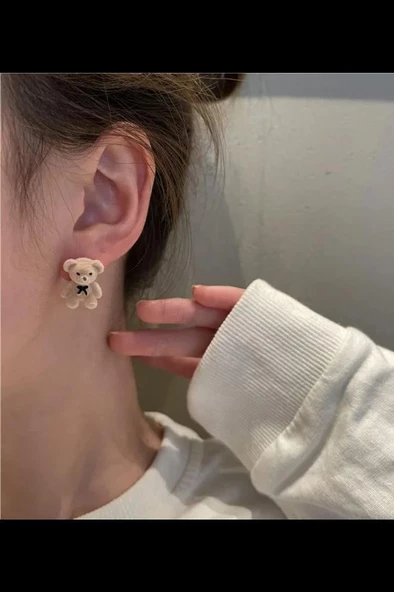 Kadın Vip Seri Minimal Ayıcık Model Özel Tasarım Marka Küpe Seti ürün görseli