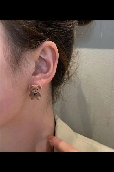 Kadın Vip Seri Minimal Ayıcık Model Özel Tasarım Marka Küpe Seti ürün görseli