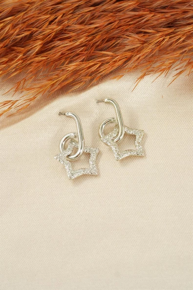 Kadın Özel Tasarım  Sallantılı Yıldız Model Küpe ürün görseli