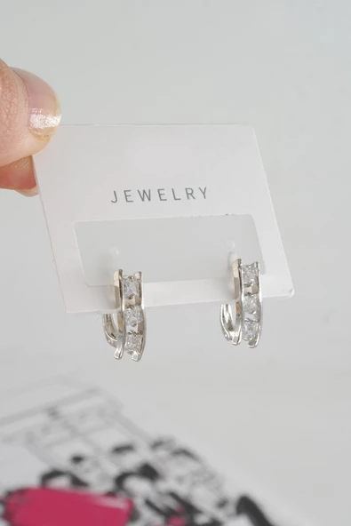 Kadın Özel Tasarım Zirkon Taşlı 2'li Minimal Küpe ürün görseli