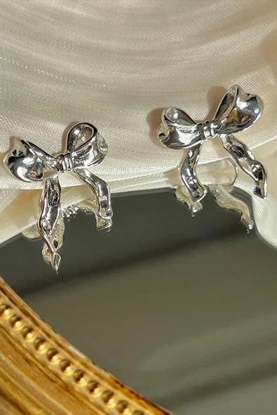 Kadın Özel Tasarım Fiyonk Figürlü 2.5 cm Küpe 001 - 6