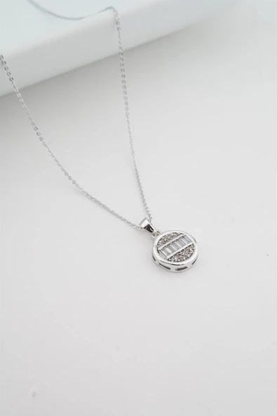 Kadın Yuvarlak Baget Taşlı Zirkon Kolye ürün görseli