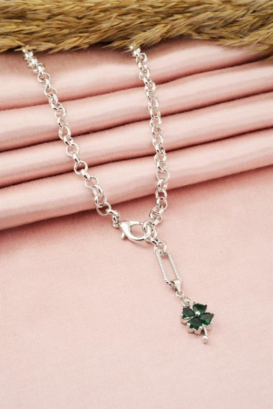 Kadın Özel Tasarım Baget Zirkon Taşlı Yonca Kolye - Resim 3