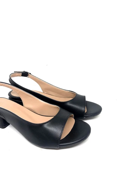 Kadın Ortopedik Kısa Topuk Sandelet Beyaz Siyah - Resim 3