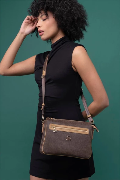 Benetton Kahverengi Eskitme Monogram Kadın Çapraz Çanta BNT 1276 - Resim 2