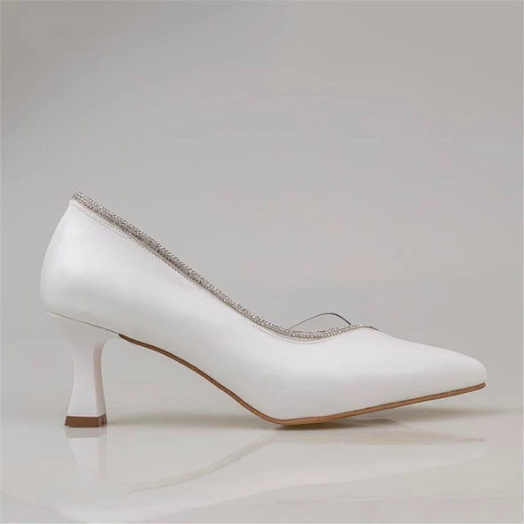 Trend Adımlar Beyaz Taş İşlemeli Şeffaf Yanlı Kadın Klasik Ayakkabı - 2