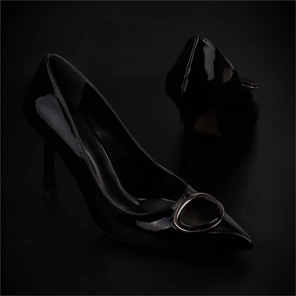 Trend Adımlar Siyah Glamourize Rugan Aksesuarlı Stiletto - 7