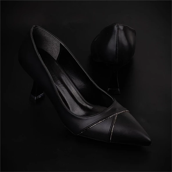 Trend Adımlar Siyah Çapraz Taş İşlemeli Kadın Klasik Ayakkabı - Resim 6