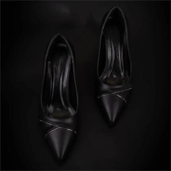 Trend Adımlar Siyah Çapraz Taş İşlemeli Kadın Klasik Ayakkabı - Resim 5