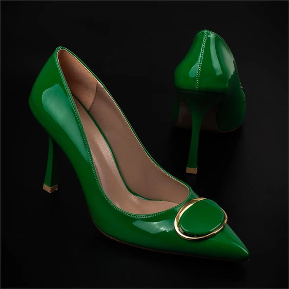 Trend Adımlar Yeşil Glamourize Rugan Aksesuarlı Stiletto - 7