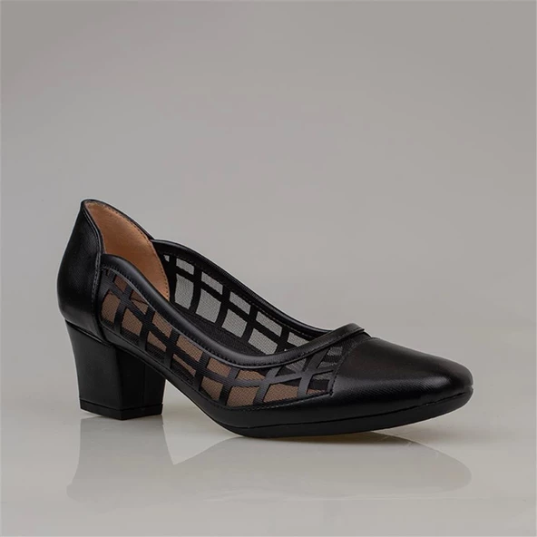 Trend Adımlar Siyah Özel Üretim Kadın Parlak Desen Klasik Ayakkabı - 2