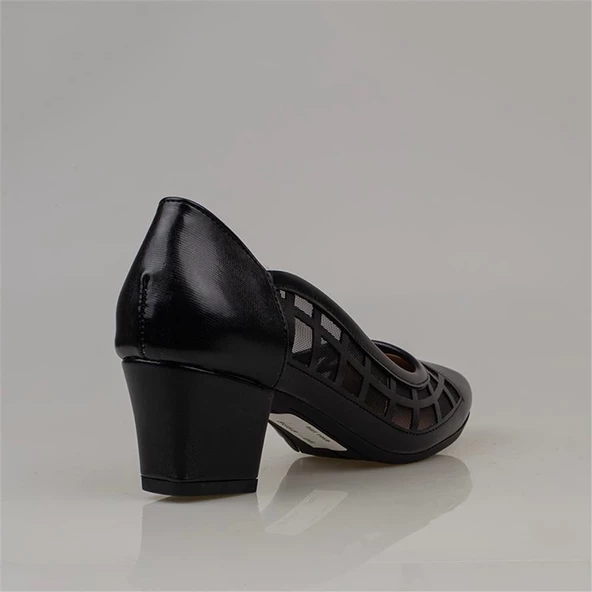 Trend Adımlar Siyah Özel Üretim Kadın Parlak Desen Klasik Ayakkabı - 4