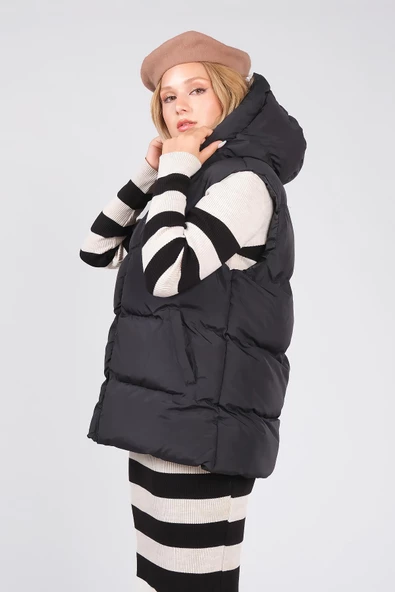 Kadın Kapüşonlu Şişme Yelek Siyah - 5