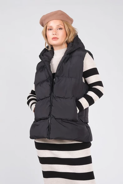 Kadın Kapüşonlu Şişme Yelek Siyah - 4