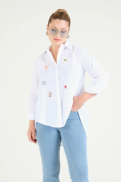 Kadın Oversize İşlemeli Gömlek Beyaz