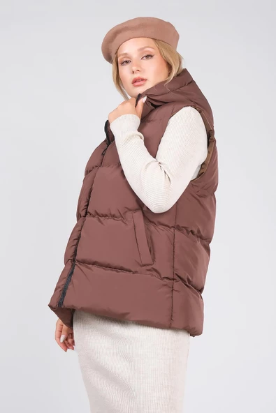 Kadın Kapüşonlu Şişme Yelek Kahverengi