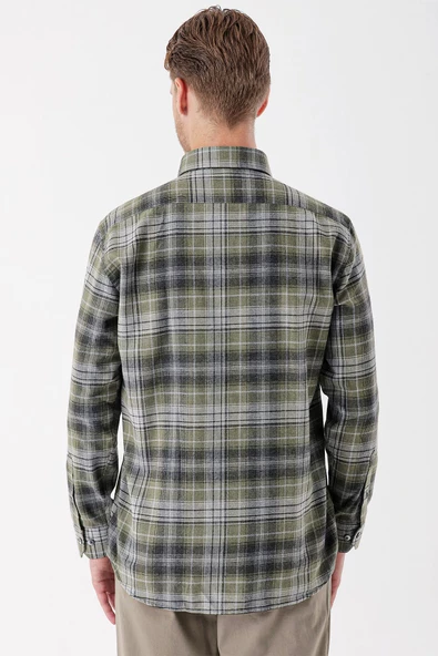 Koyu Haki Uzun Kollu Ekoseli Gabardin Sert Yaka Cepli Garnili Casual Comfort Fit Gömlek 1004235112 - 6