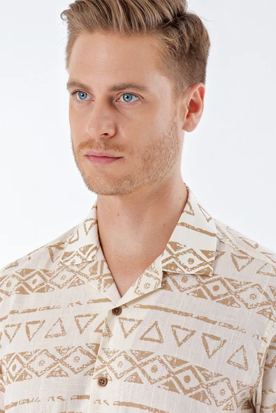 Bej Kısa Kollu Baskılı Apaş Yaka Cepsiz %100 Pamuk Casual Comfort Fit Gömlek 1004230160 - Resim 4