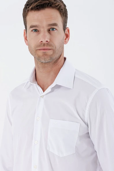 Beyaz Uzun Kollu Bez Ayağı Sert Yaka Cepli Pamuklu Comfort Fit Rahat Kesim Gömlek 1004235351 - Resim 5