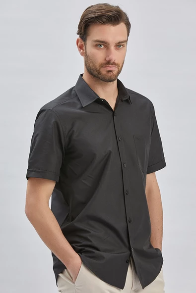 Siyah Kısa Kollu Desenli Sert Yaka Cepli Pamuklu Klasik Comfort Fit Rahat Kesim Gömlek 1004240231 - Resim 4