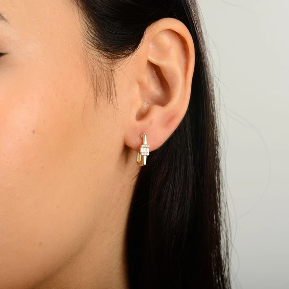 14 Ayar Modern Baget Tek Halka Altın Küpe 1,05 gr