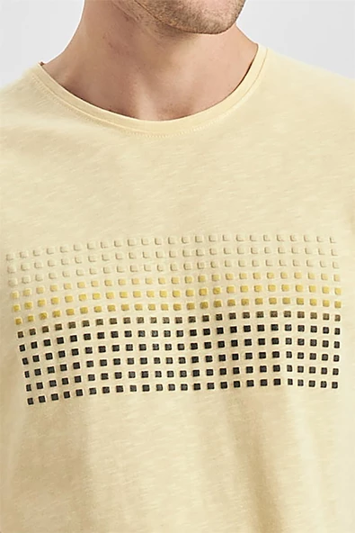 Sarı Baskılı Bez Ayağı Bisiklet Yaka Cepli %100 Pamuk Slim Fit Dar Kesim Tişört 1011240182 - Resim 7