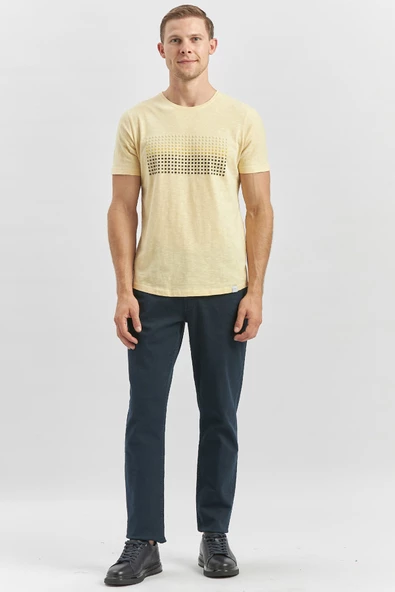 Sarı Baskılı Bez Ayağı Bisiklet Yaka Cepli %100 Pamuk Slim Fit Dar Kesim Tişört 1011240182 - Resim 6