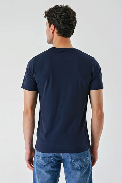 Koyu Lacivert Baskılı Bez Ayağı Bisiklet Yaka Cepli %100 Pamuk Slim Fit Dar Kesim Tişört 1011240180 - Resim 6