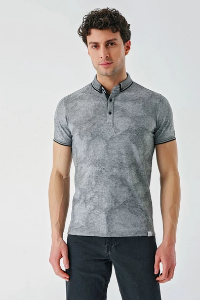 Siyah Desenli Jakarlı Düğmeli Yaka Cepli Casual Slim Fit Dar Kesim Tişört 1011240176