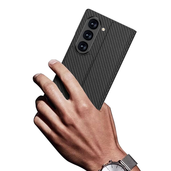 Galaxy Z Fold 6 Kılıf Karbon Fiber Tasarımlı Magnetik Tokalı Kartlıklı Redclick Kıpta Zega Kapak - Resim 4