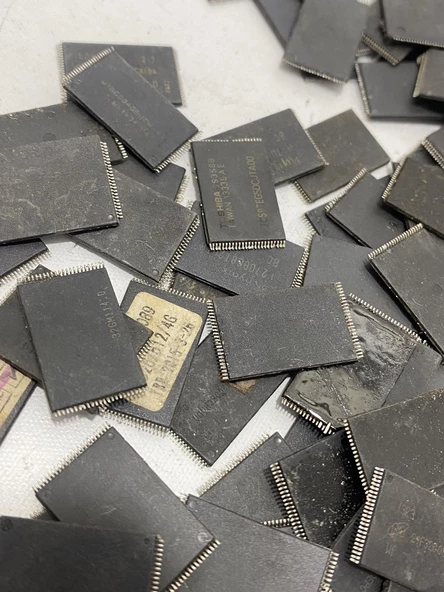 Flash Memory Bga Çip 4Gb 100 Adet (Çıkma Parça) - 5