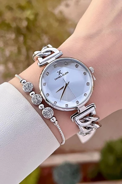 Daniel Klein DKISTE1336 Gümüş Renk Hediye Paketli Kadın Kol Saati ve Bileklik - Resim 4